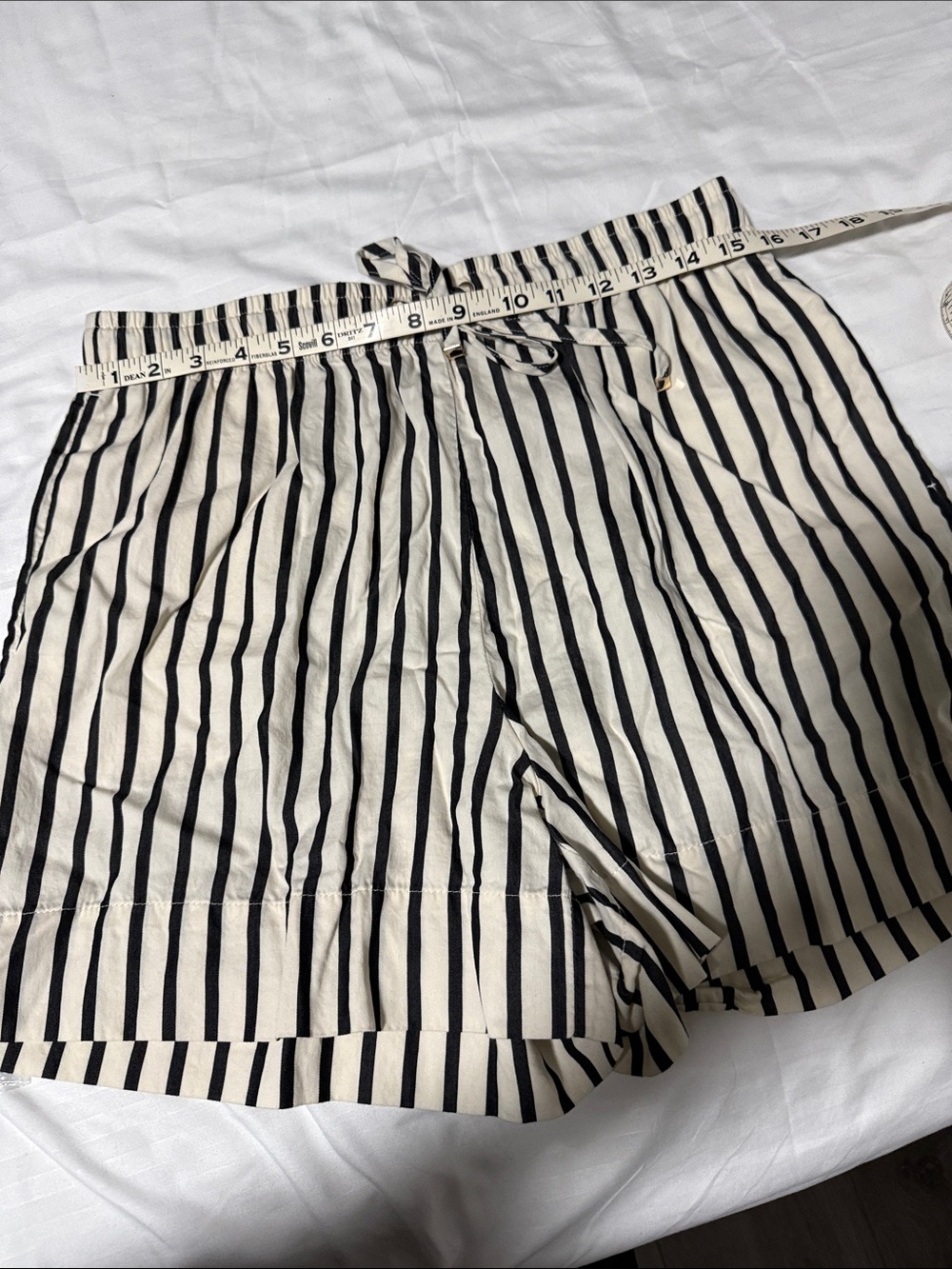 H&M Women's Black and Cream Striped Drawstring Shorts